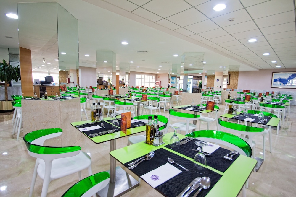 Hotel Servigroup Calypso — Restaurant & bars in Benidorm, Valencian Community