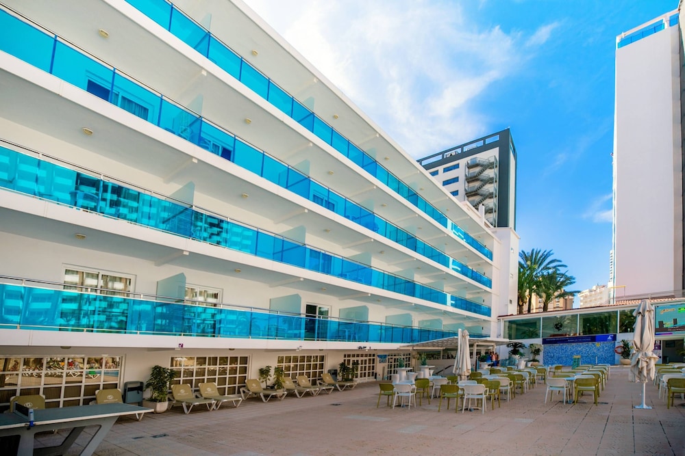 Hotel Servigroup Calypso — Hotel building in Benidorm, Valencian Community