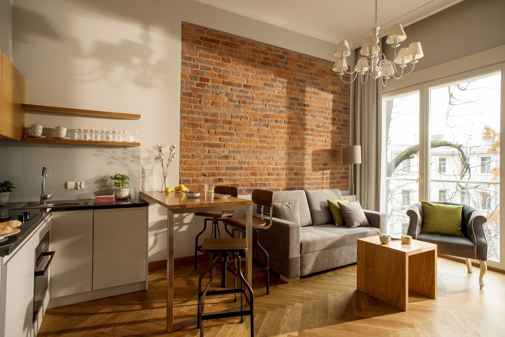 Belle Epoque Residence — Hotel rooms in Krakow, Lesser Poland