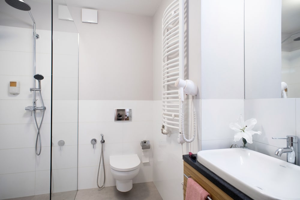 Belle Epoque Residence — Hotel rooms in Krakow, Lesser Poland