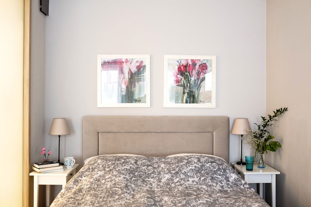 Belle Epoque Residence — Hotel rooms in Krakow, Lesser Poland