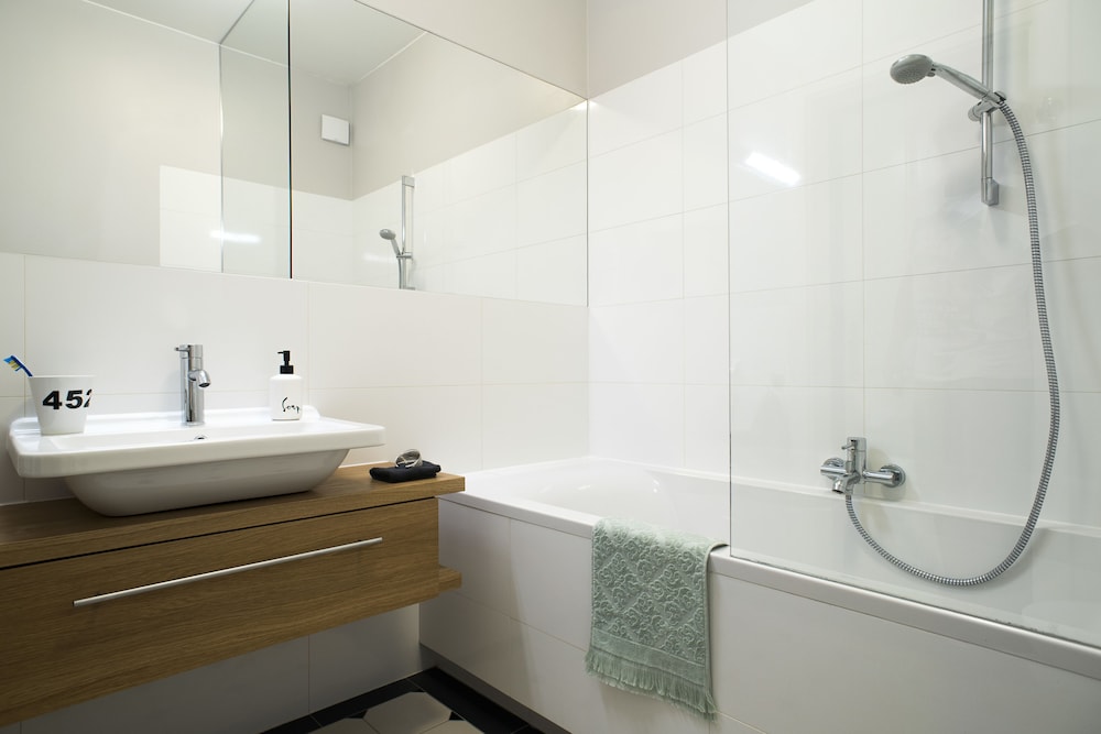 Belle Epoque Residence — Hotel rooms in Krakow, Lesser Poland