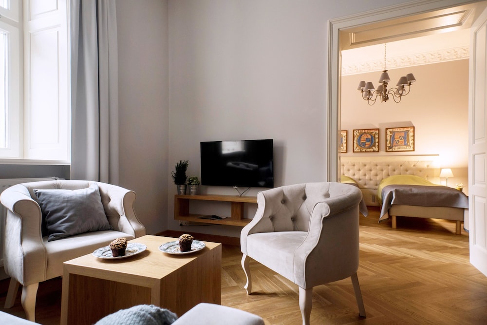 Belle Epoque Residence — Hotel rooms in Krakow, Lesser Poland