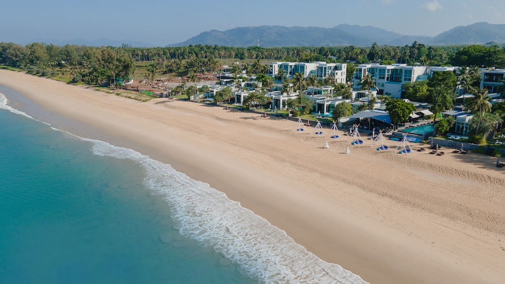 Aleenta Phuket - Phang Nga - The Leading Hotels of the World — Beach in Khok Klo, Phang Nga