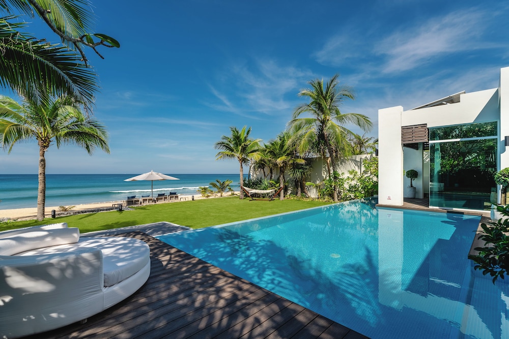 Aleenta Phuket - Phang Nga - The Leading Hotels of the World — Swimming pool in Khok Klo, Phang Nga