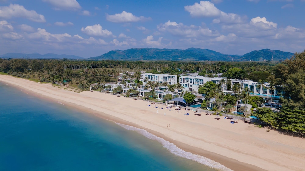Aleenta Phuket - Phang Nga - The Leading Hotels of the World — Beach in Khok Klo, Phang Nga