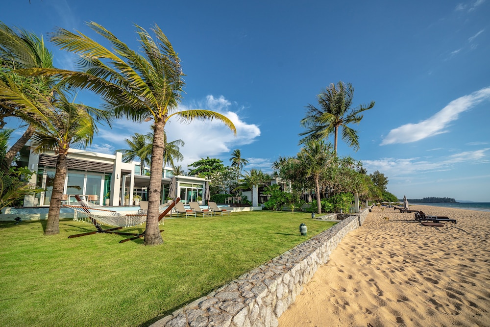 Aleenta Phuket - Phang Nga - The Leading Hotels of the World — Beach in Khok Klo, Phang Nga