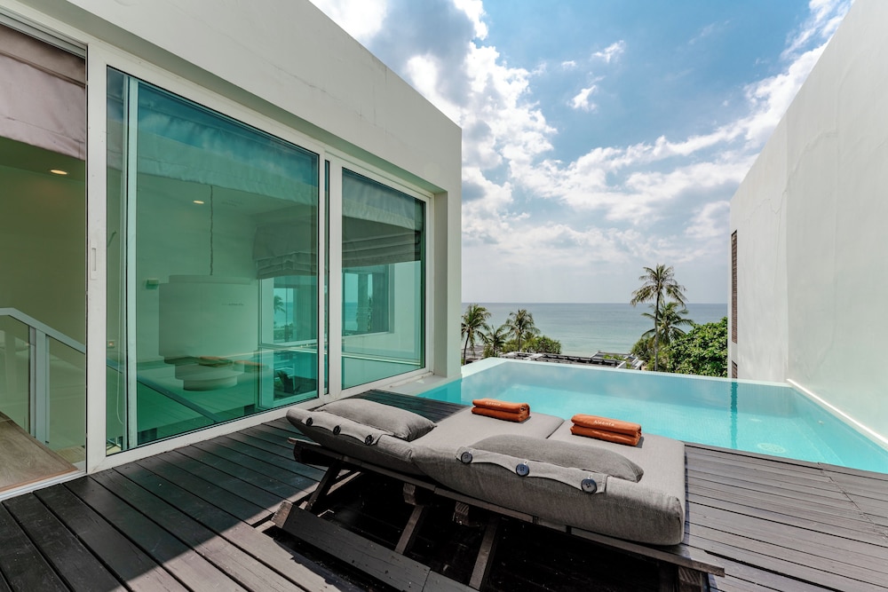 Aleenta Phuket - Phang Nga - The Leading Hotels of the World — Swimming pool in Khok Klo, Phang Nga