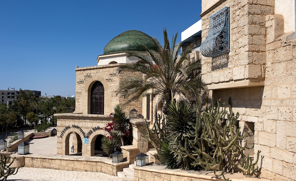 Medina Diar Lemdina Resort and Spa — Hotel building in Hammamet, Nabeul