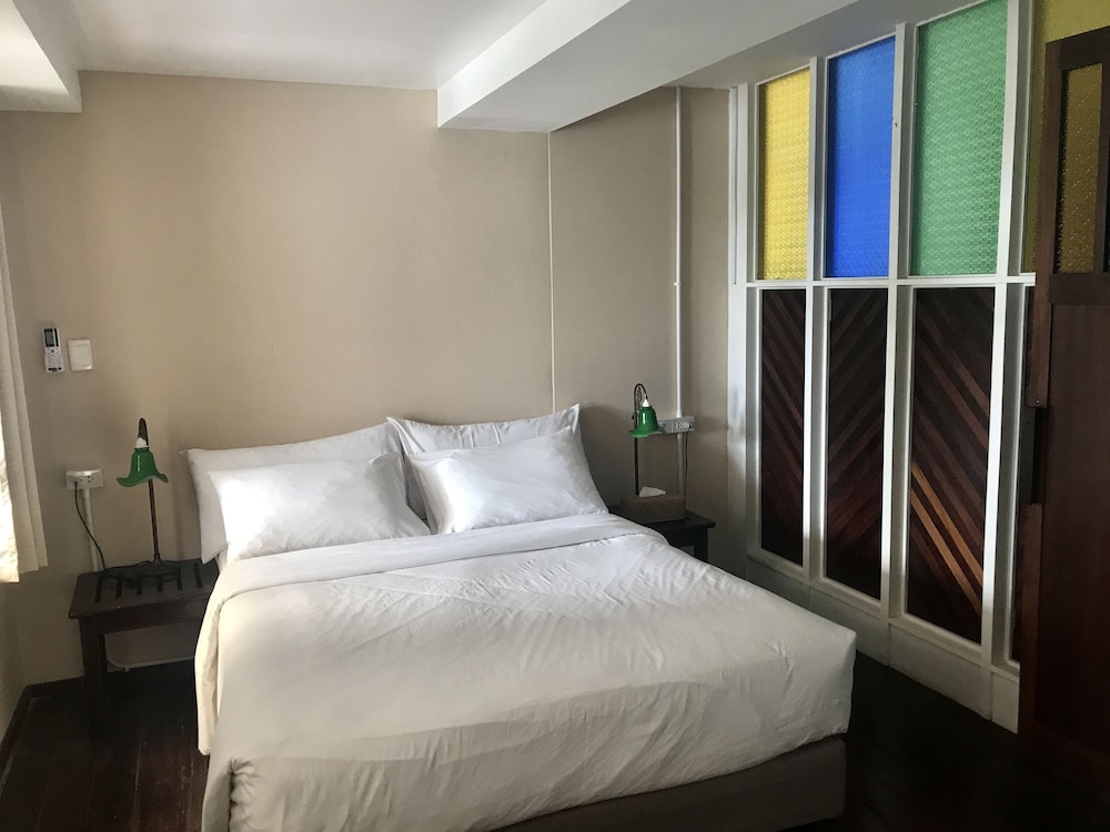 Ao Nang Colors Hotel - Aonang Beach — Hotel rooms in Ao Nang, Krabi
