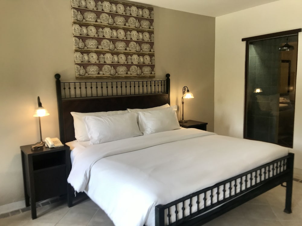 Ao Nang Colors Hotel - Aonang Beach — Hotel rooms in Ao Nang, Krabi