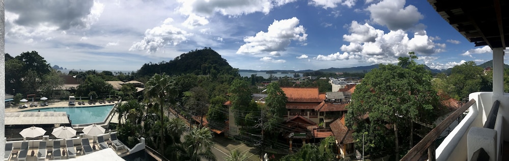 Ao Nang Colors Hotel - Aonang Beach — Hotel rooms in Ao Nang, Krabi