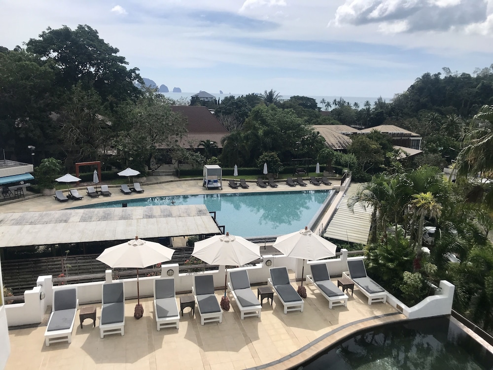 Ao Nang Colors Hotel - Aonang Beach — Main photo in Ao Nang, Krabi