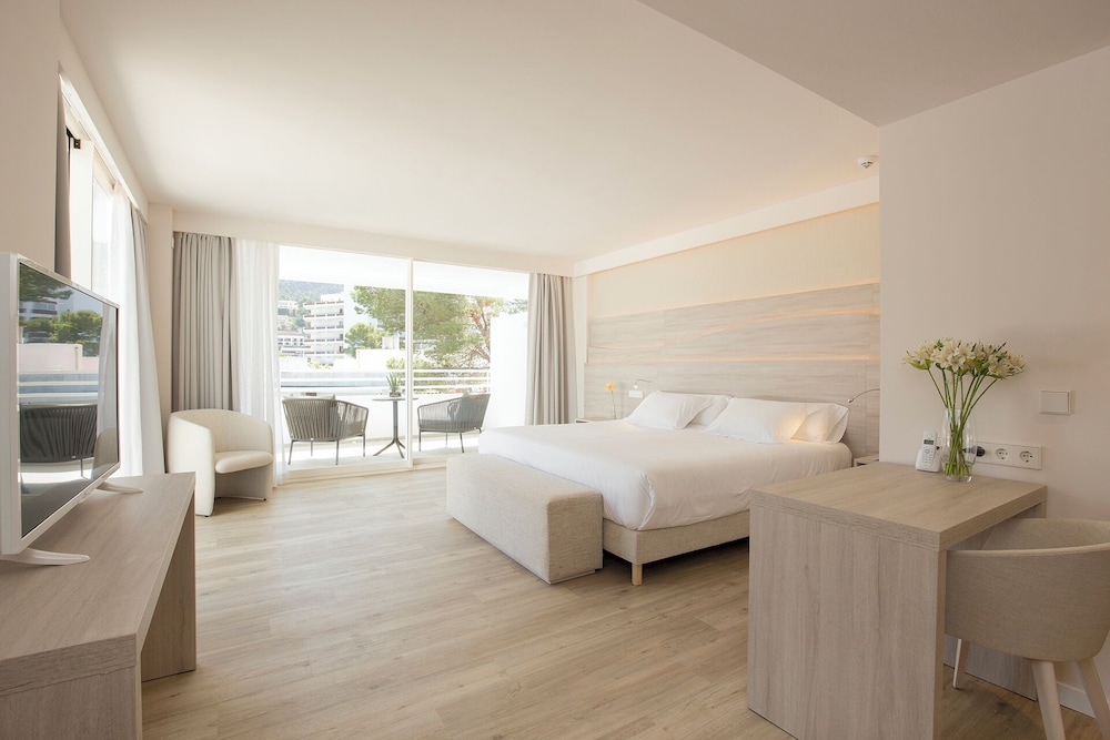 Canyamel Park Hotel & Spa - Adults Only — Hotel rooms in Canyamel, Balearic Islands