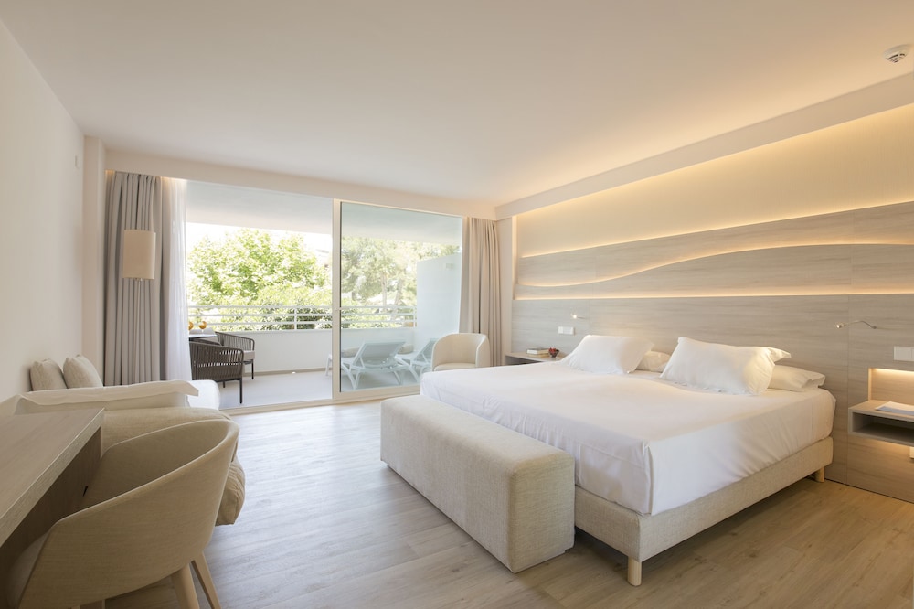 Canyamel Park Hotel & Spa - Adults Only — Hotel rooms in Canyamel, Balearic Islands