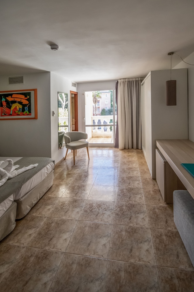 Hotel Canyamel Classic — Rooms in Canyamel, Balearic Islands