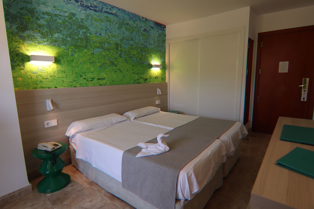 Hotel Canyamel Classic — Rooms in Canyamel, Balearic Islands