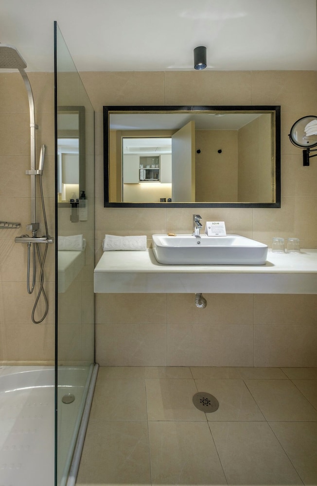 Cabot Cap de Mar Spa — Hotel rooms in Cala Bona, Balearic Islands