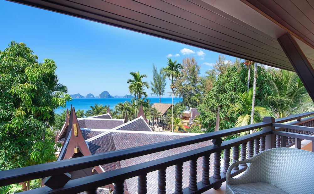 Amari Vogue Krabi — Hotel rooms in Nong Thalay, Krabi