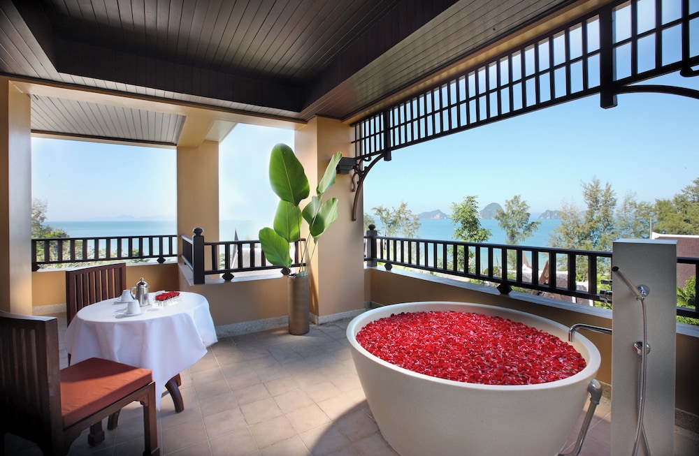 Amari Vogue Krabi — Hotel rooms in Nong Thalay, Krabi