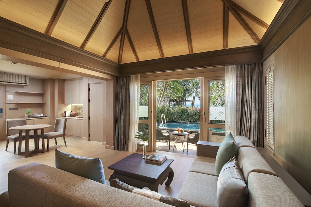 Amari Vogue Krabi — Hotel rooms in Nong Thalay, Krabi