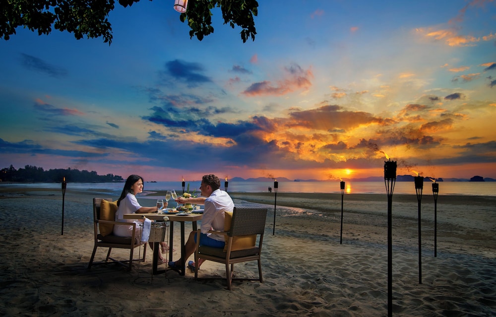 Amari Vogue Krabi — Restaurant & bars in Nong Thalay, Krabi