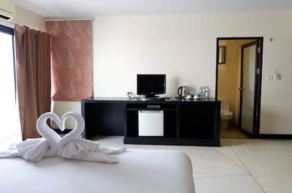 Amarin Samui Hotel — Hotel rooms in Mae Nam, Surat Thani