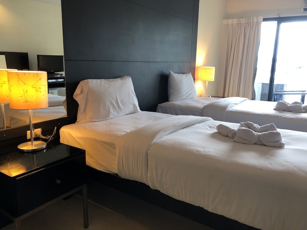 Amarin Samui Hotel — Hotel rooms in Mae Nam, Surat Thani