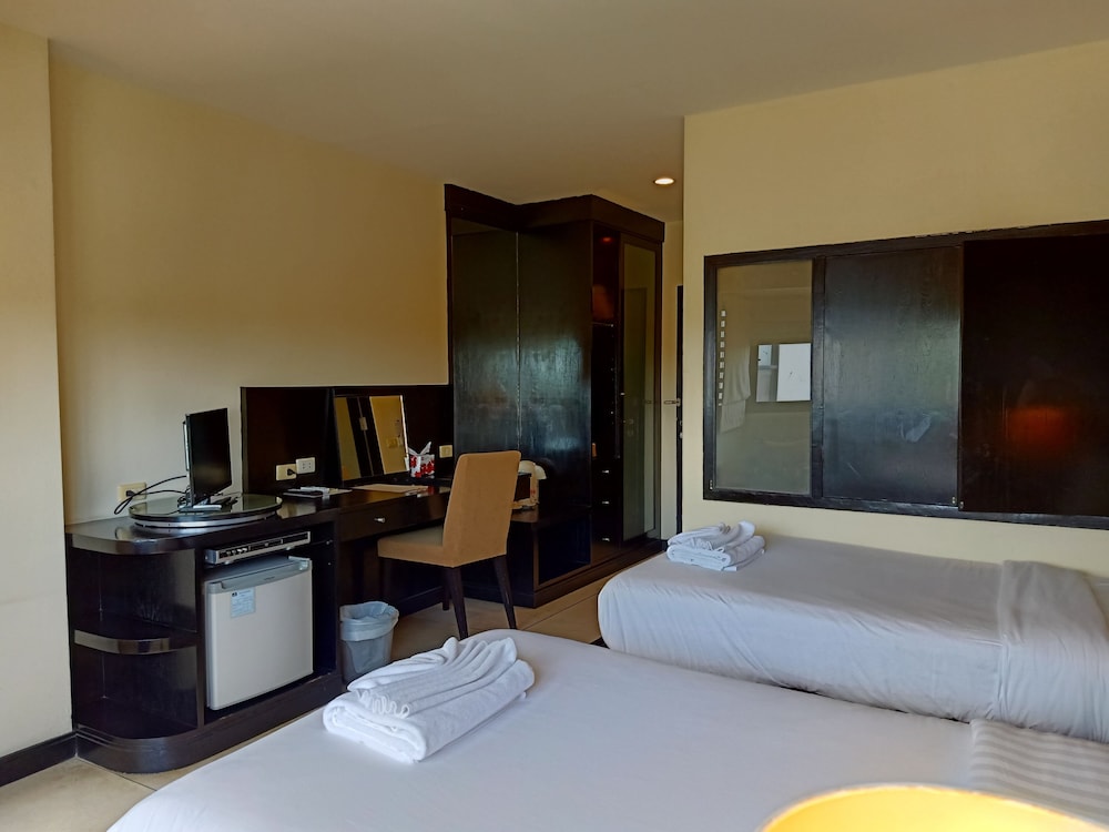 Amarin Samui Hotel — Hotel rooms in Mae Nam, Surat Thani