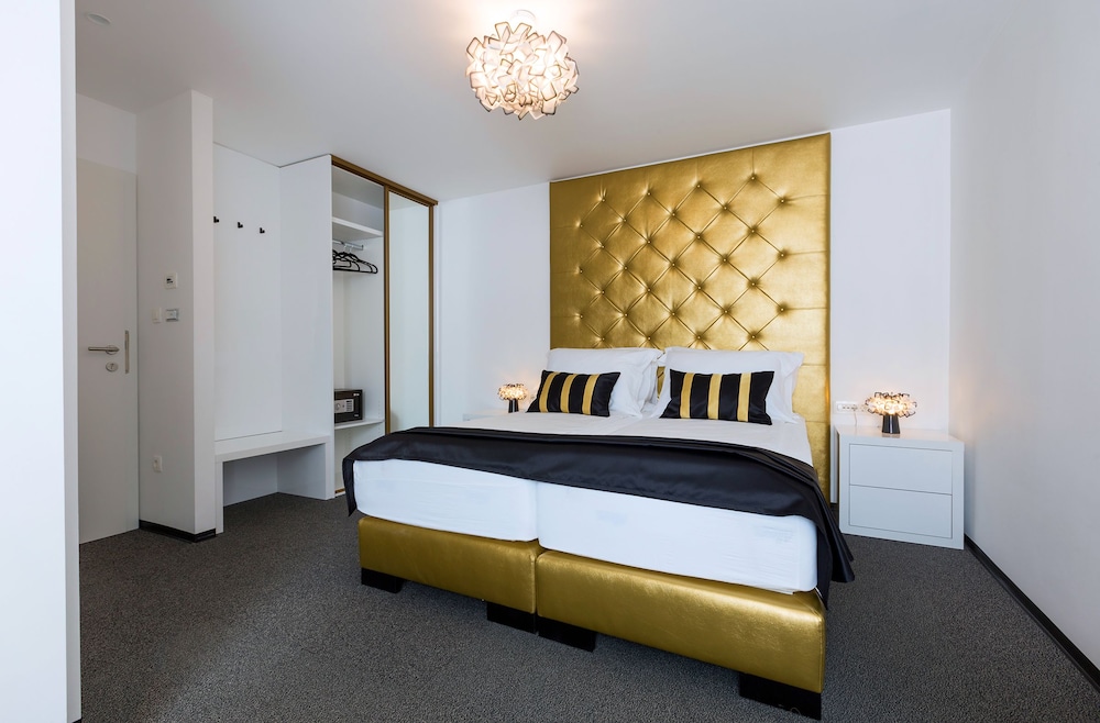 B Gold Luxury Rooms — Main photo in Split, Split-Dalmatia
