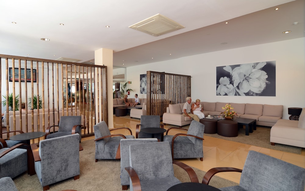 Hotel Caribe Ibiza — Hotel building in Santa Eulalia, Balearic Islands