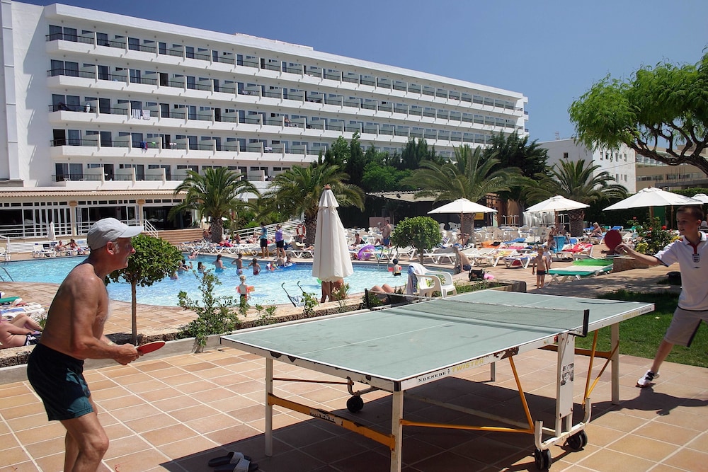 Hotel Caribe Ibiza — Swimming pool in Santa Eulalia, Balearic Islands