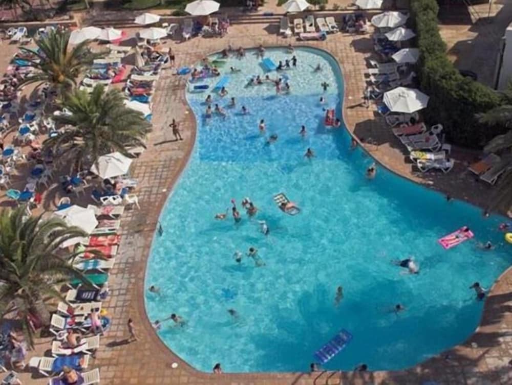 Hotel Caribe Ibiza — Swimming pool in Santa Eulalia, Balearic Islands