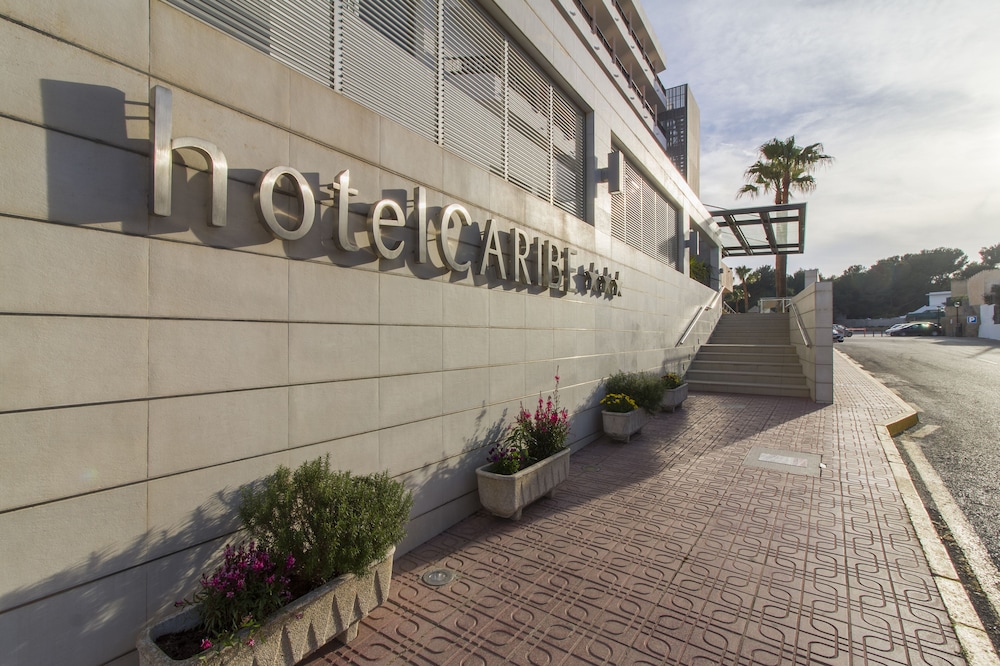 Hotel Caribe Ibiza — Hotel building in Santa Eulalia, Balearic Islands
