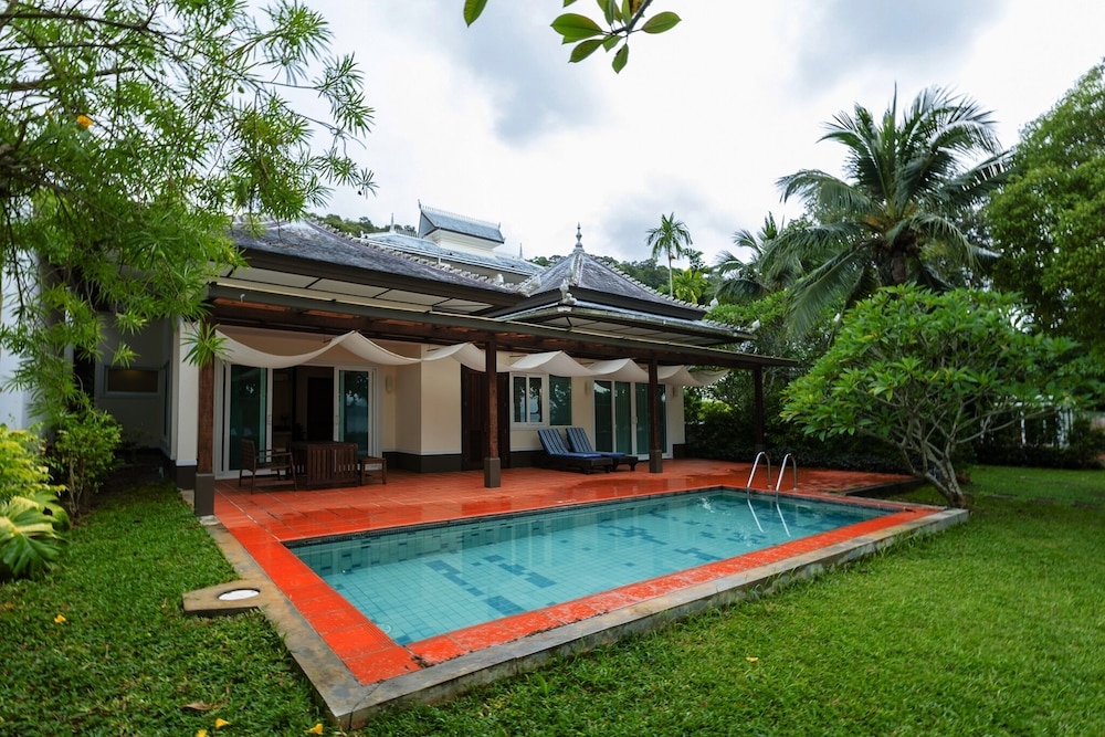 Anyavee Tubkaek Beach Resort — Swimming pool in Nong Thalay, Krabi