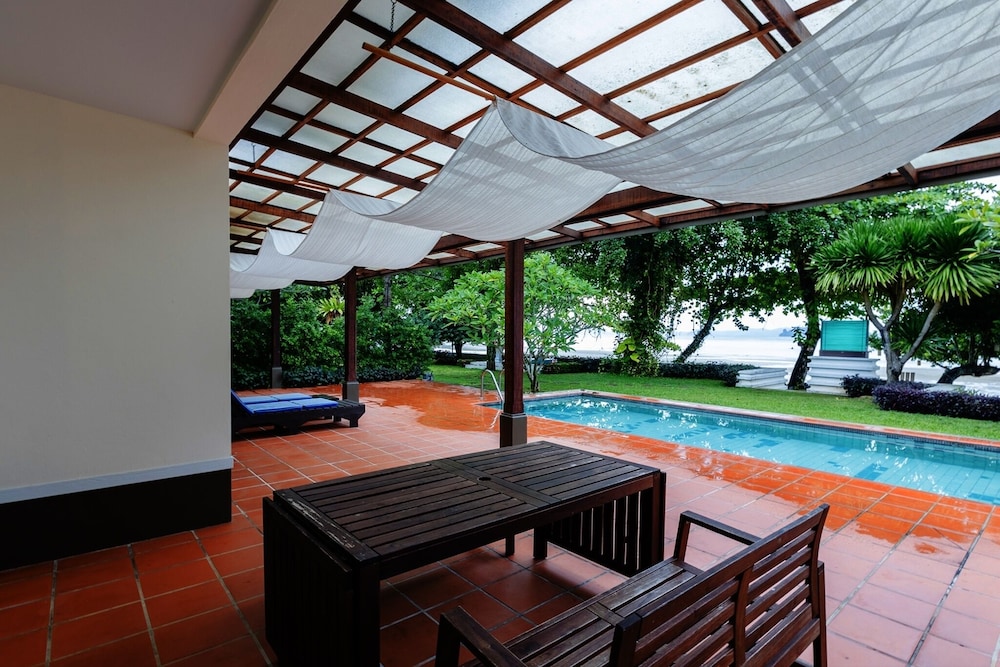 Anyavee Tubkaek Beach Resort — Swimming pool in Nong Thalay, Krabi
