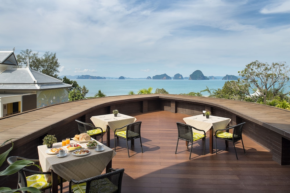 Anyavee Tubkaek Beach Resort — Restaurant & bars in Nong Thalay, Krabi