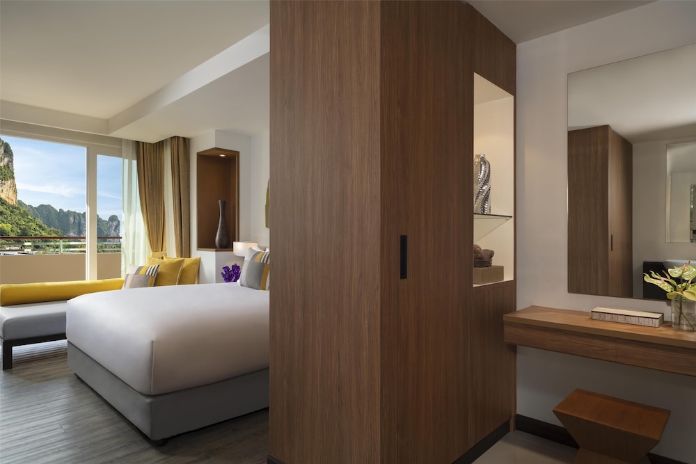 Avani Ao Nang Cliff Krabi Resort — Hotel rooms in Ao Nang, Krabi