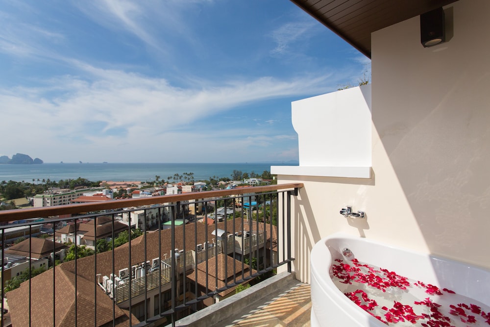 Avani Ao Nang Cliff Krabi Resort — Hotel rooms in Ao Nang, Krabi
