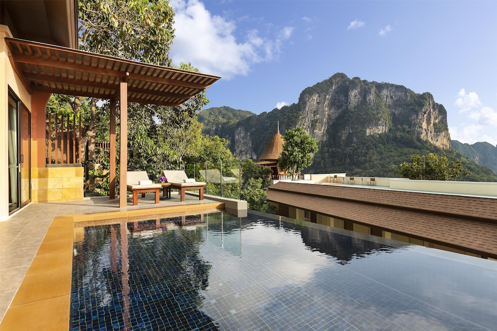 Avani Ao Nang Cliff Krabi Resort — Swimming pool in Ao Nang, Krabi