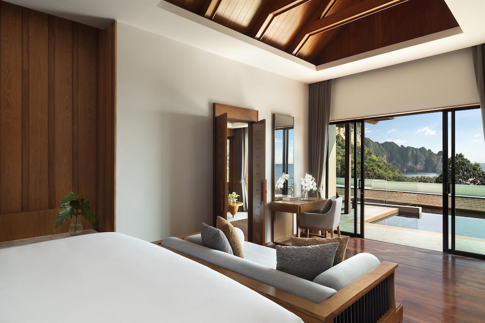 Avani Ao Nang Cliff Krabi Resort — Hotel rooms in Ao Nang, Krabi