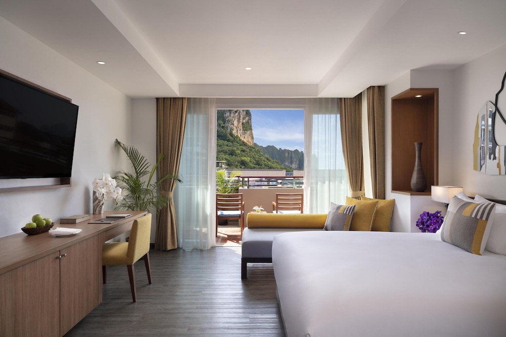 Avani Ao Nang Cliff Krabi Resort — Hotel rooms in Ao Nang, Krabi