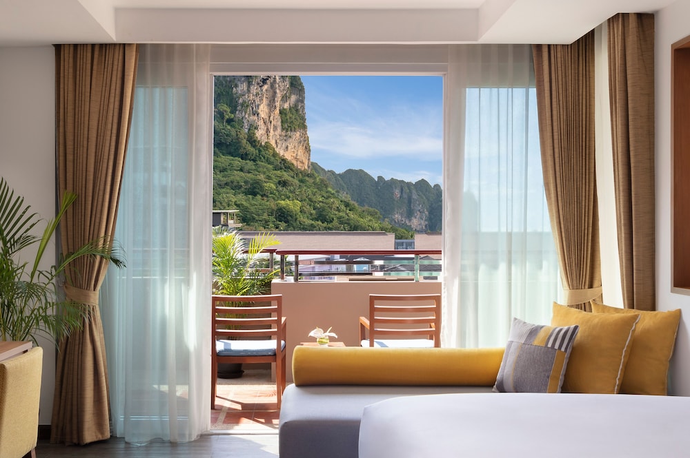 Avani Ao Nang Cliff Krabi Resort — Hotel rooms in Ao Nang, Krabi