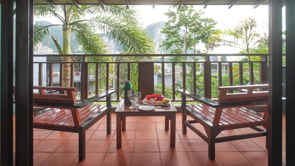 Krabi Chada Resort — Hotel building in Ao Nang, Krabi