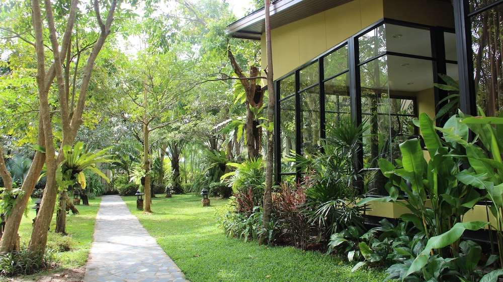 Krabi La Playa Resort — Hotel building in Ao Nang, Krabi