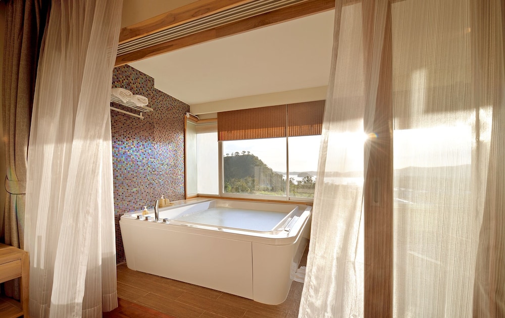 Pakasai Resort — Hotel rooms in Ao Nang, Krabi