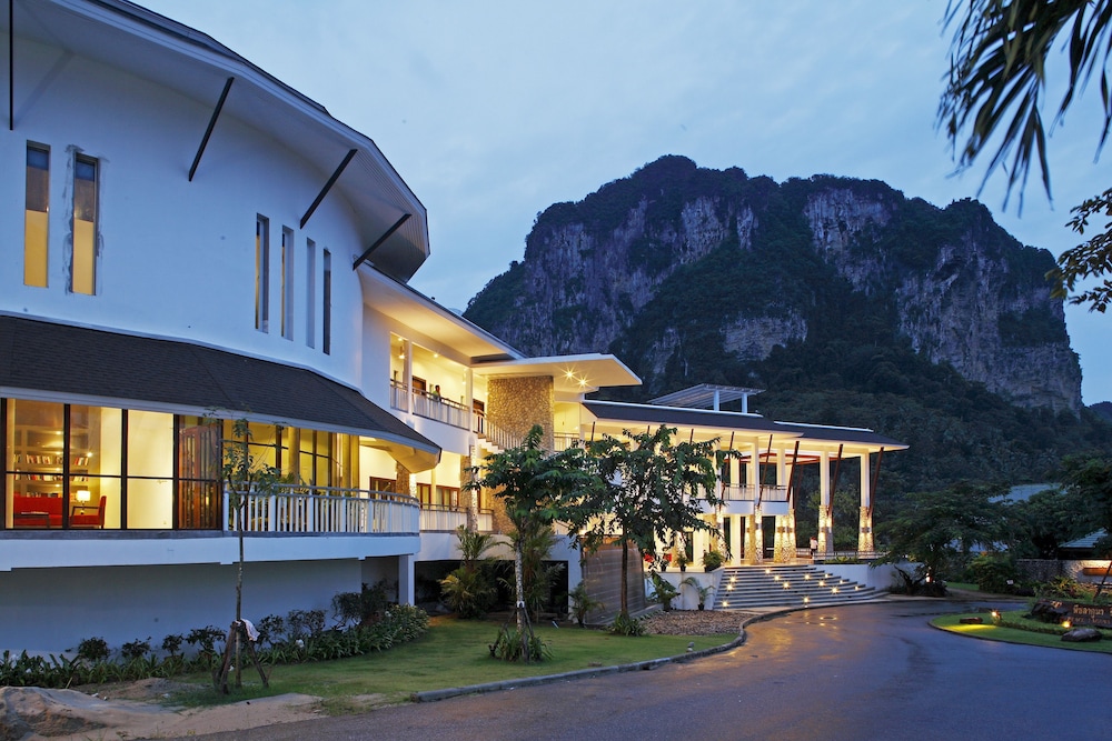 Peace Laguna Resort & Spa — Hotel building in Ao Nang, Krabi