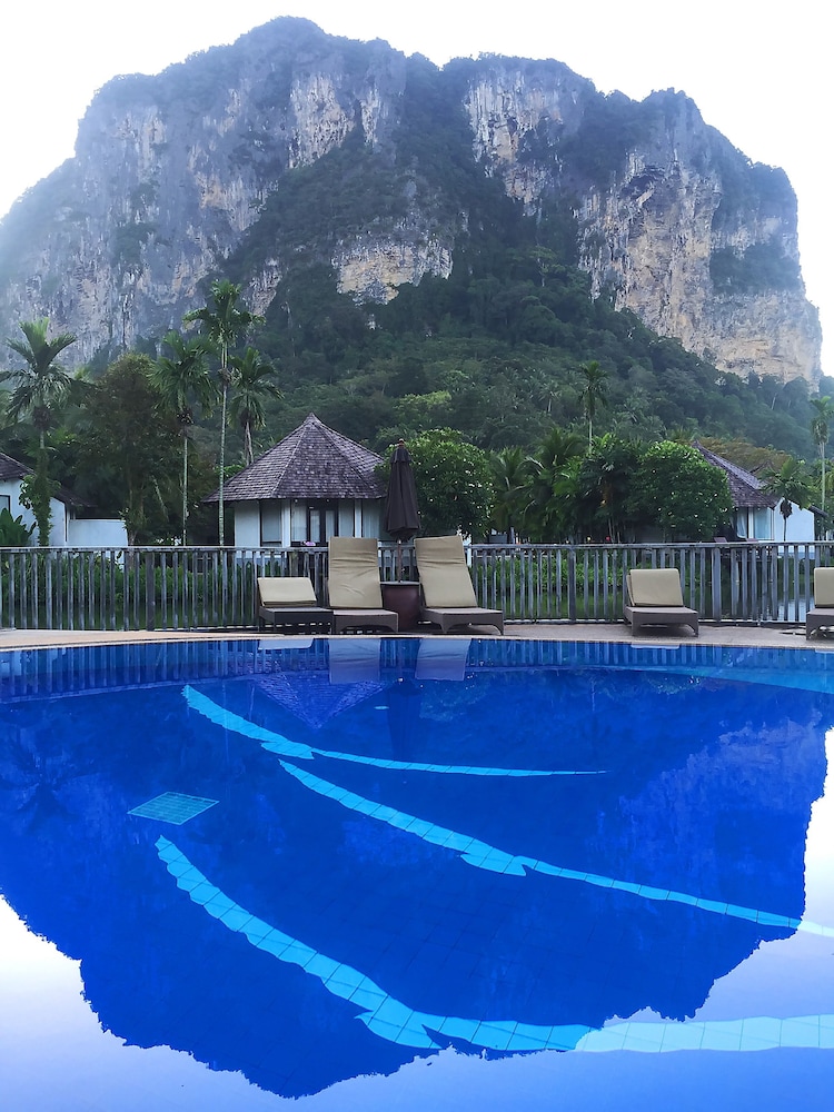 Peace Laguna Resort & Spa — Swimming pool in Ao Nang, Krabi