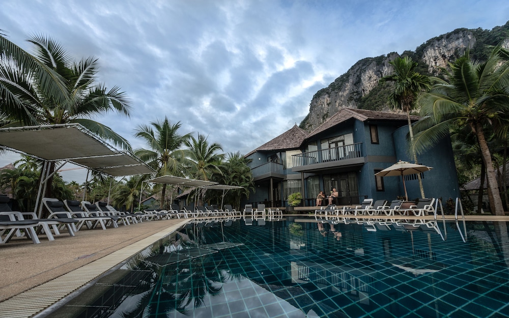 Peace Laguna Resort & Spa — Hotel building in Ao Nang, Krabi