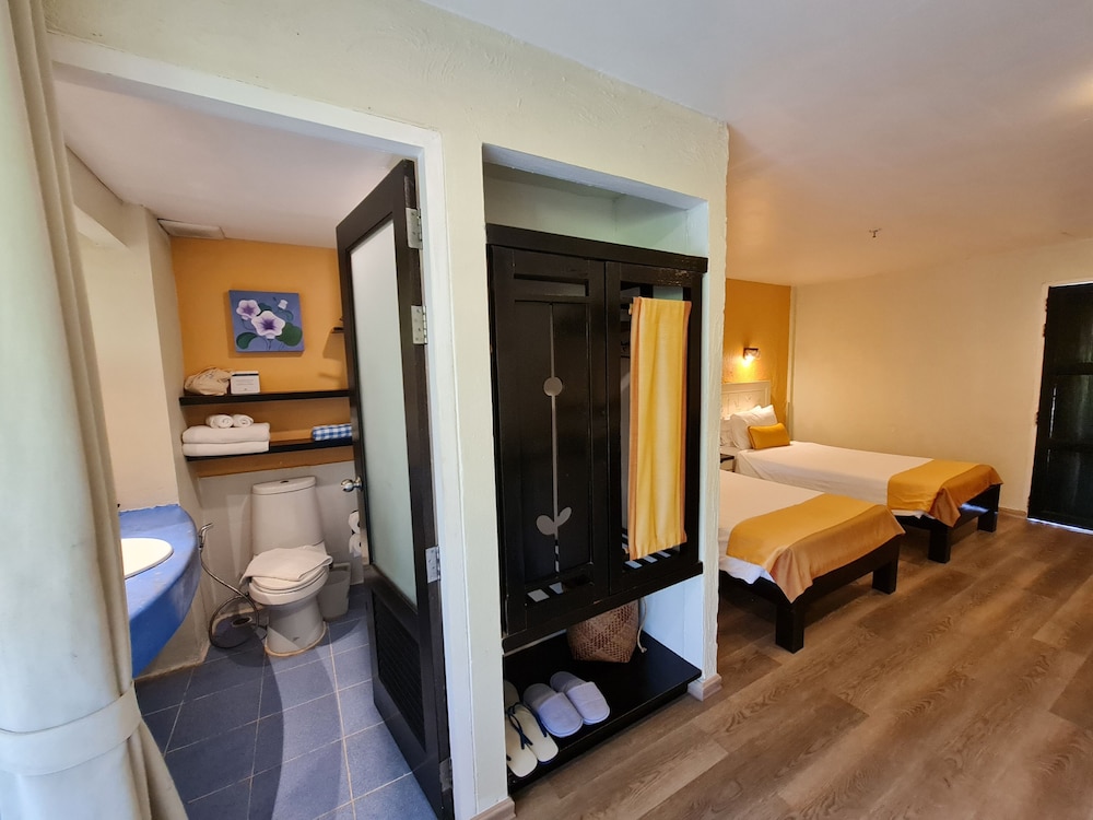 Vacation Village Phra Nang Inn — Hotel rooms in Ao Nang, Krabi